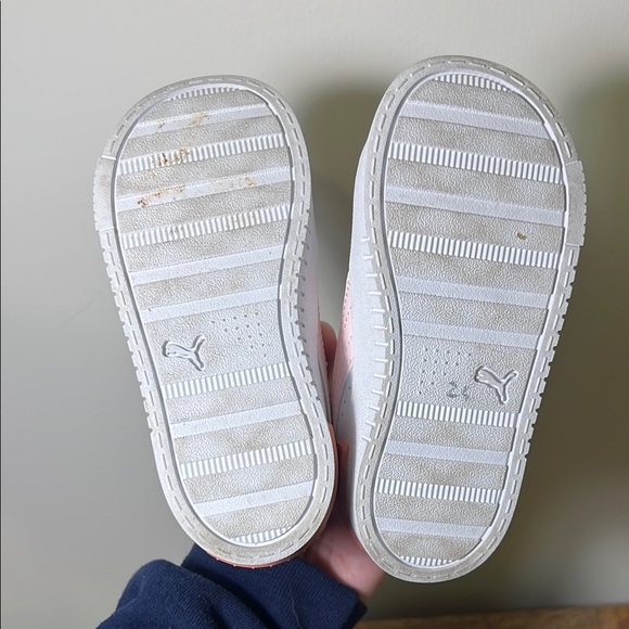 PUMA Kids White and Pink Sneakers, 9C - Picture 7 of 8